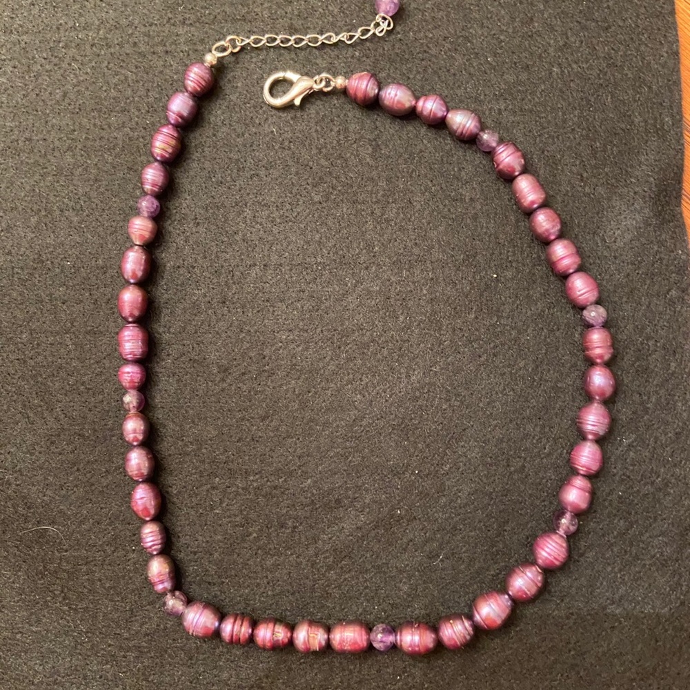 Costume jewelry necklace